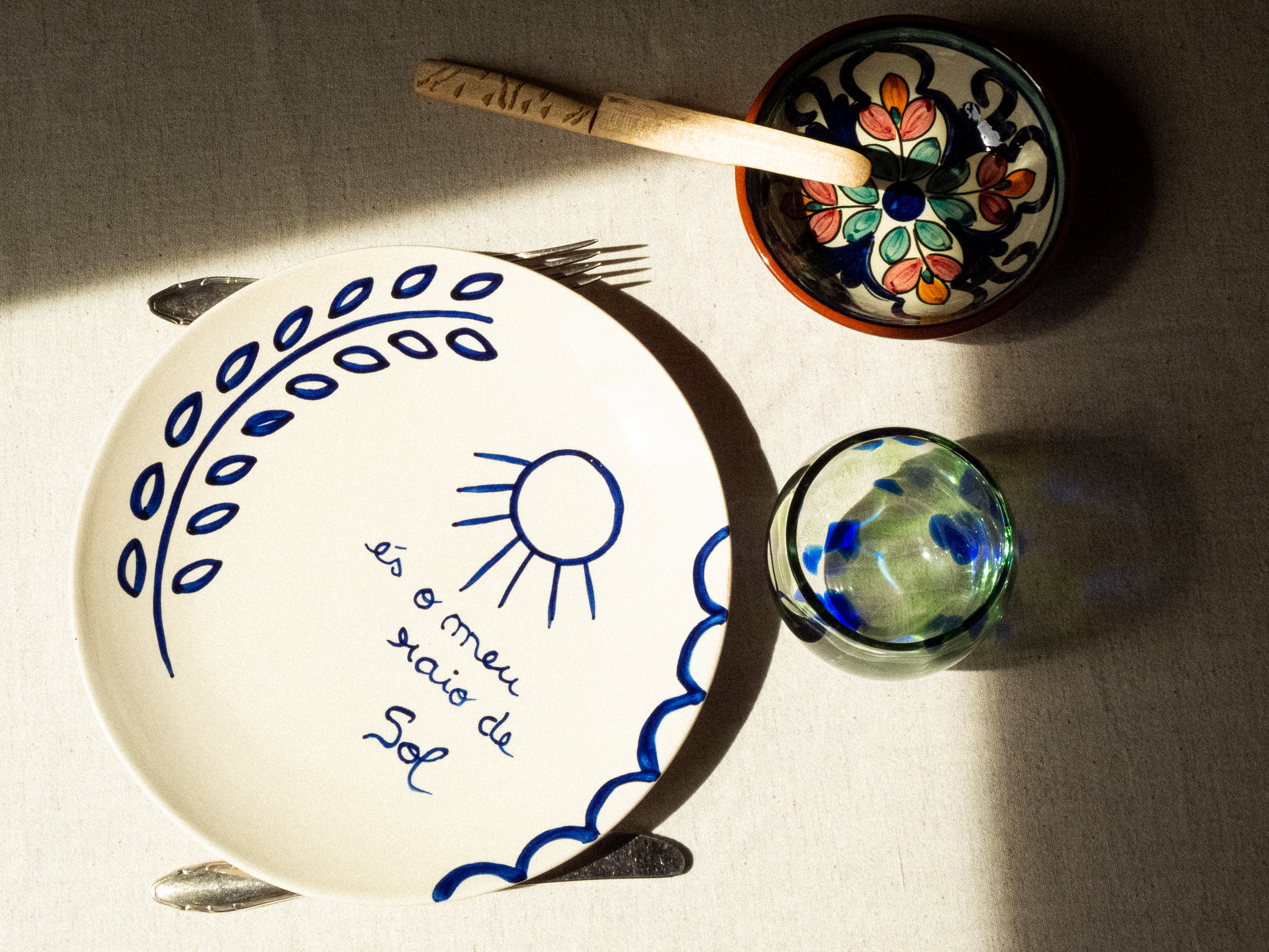 Assiette Saudade et bol Azulejo fabriqués et illustrés à la main au Portugal 